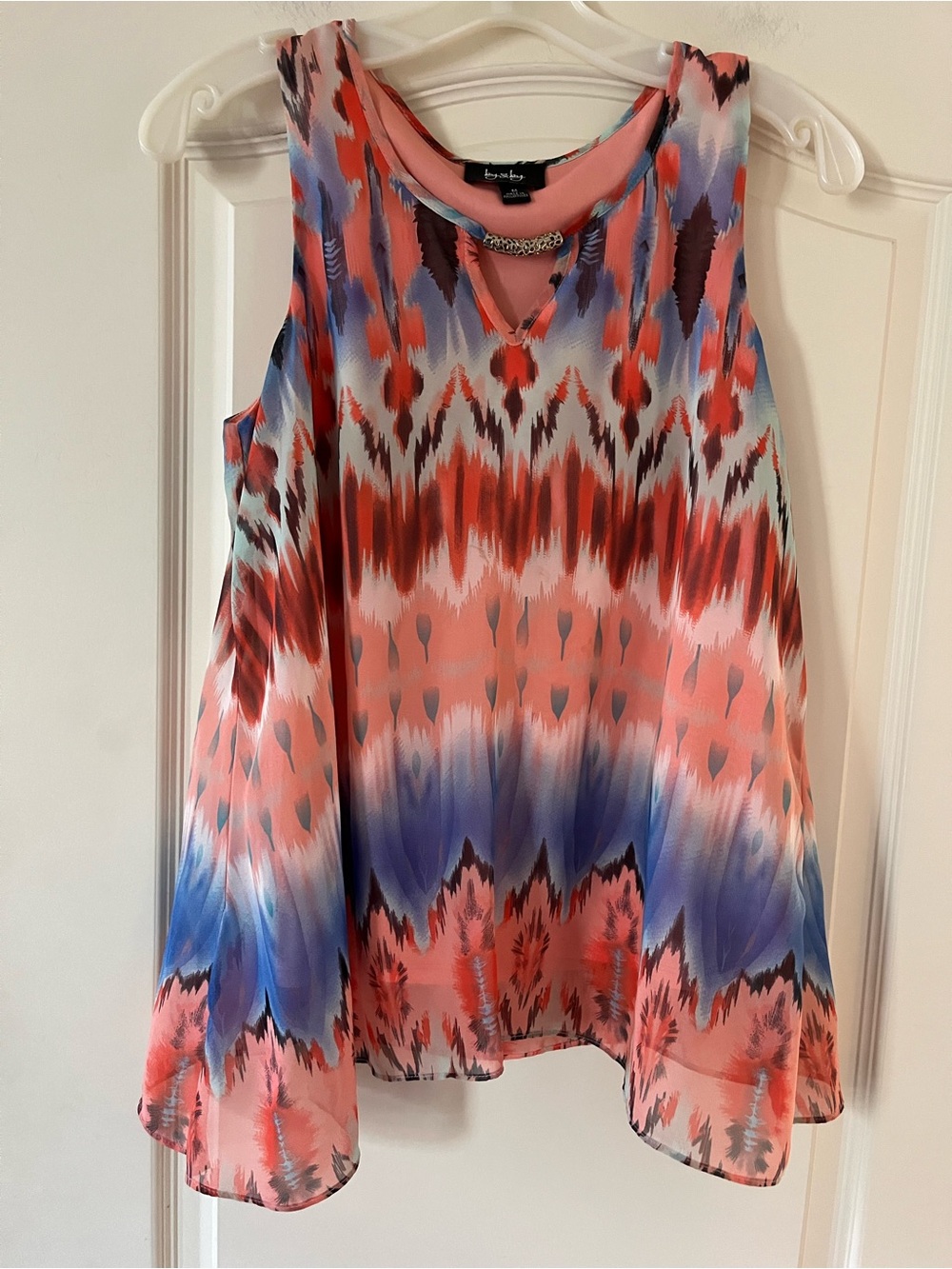 By & By Brand Vibrant Coral and Blue Patterned Flowy Summer Top Size Medium